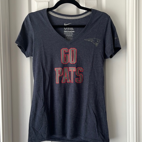 Nike “Go Pats” Vneck T-shirt - Picture 1 of 2
